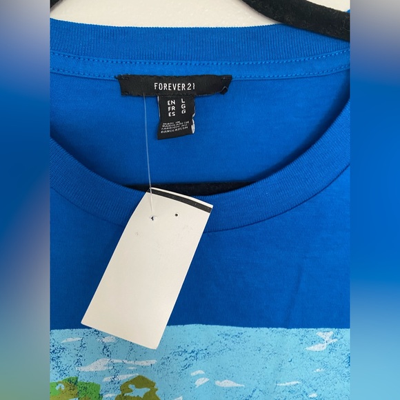 🛍️FORERVER 21 NEW GRAPHIC SHIRT - Picture 3 of 3